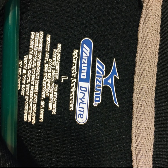 Woman’s size medium jogging top sweat suit top - Picture 9 of 9